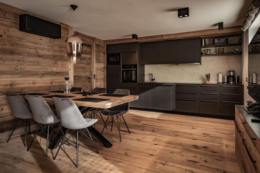 Appartamento Cozy Loft In The Alps Of Zillertal Schwendau Esterno foto